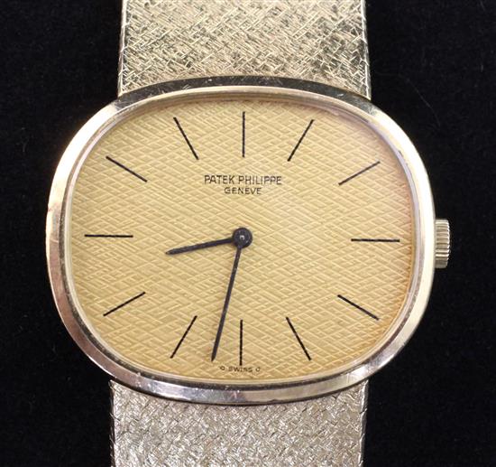 A gentlemans 1970s 18ct gold Patek Philippe Ellipse manual wind dress wrist watch,